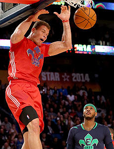 成绩斐然，加斯佩里尼被罗马球迷描绘成魔法师形象画在墙上