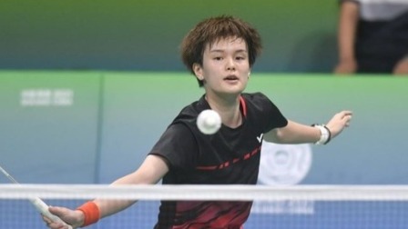 湖人浓眉哥篮下统治力助球队获胜