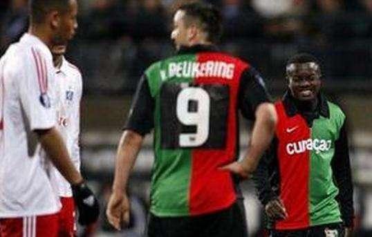 开场16分钟35秒，巴萨遭遇欧冠单场比赛最快的两个丢球