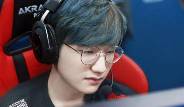 青训球员获得首发机会，表现不俗